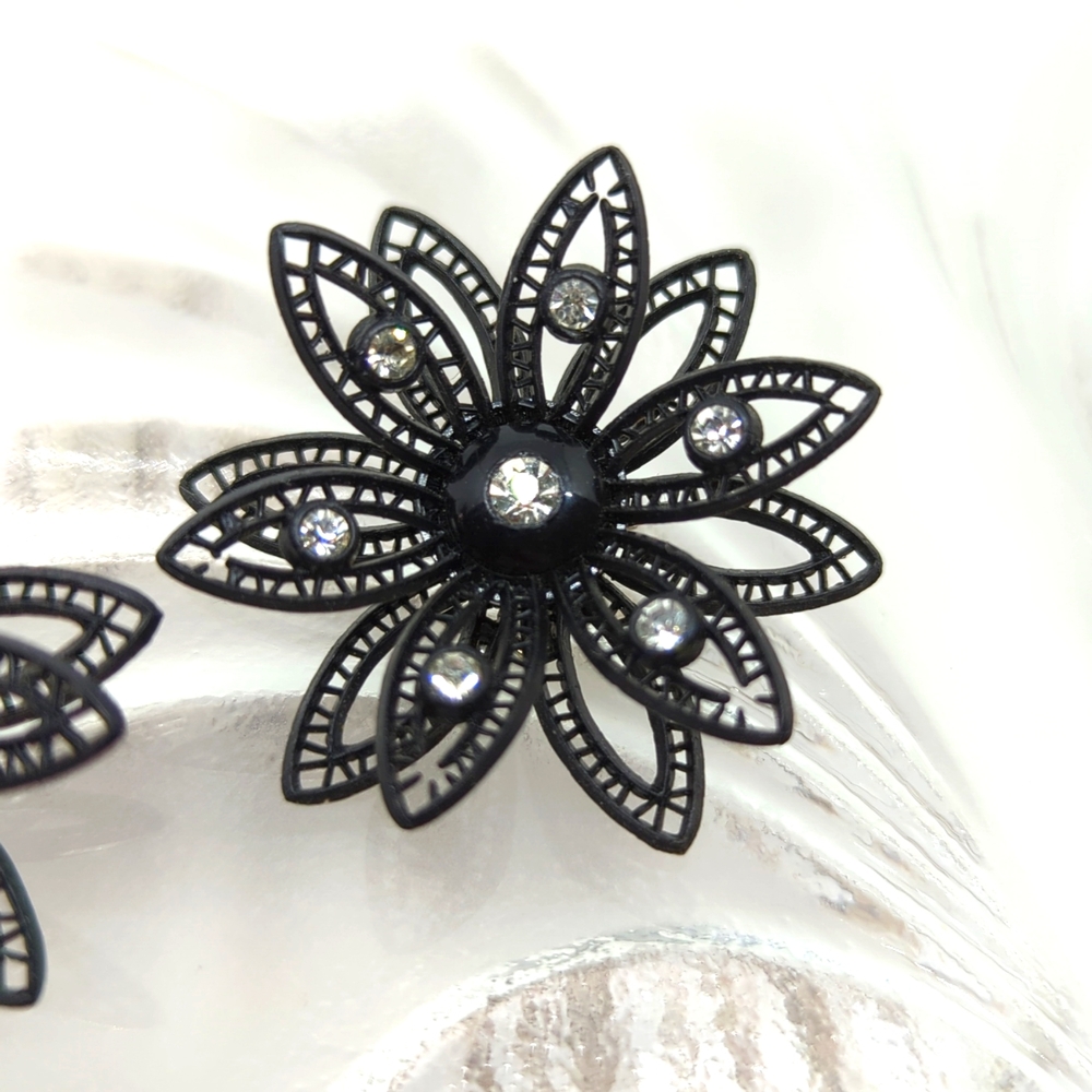 Vintage Western Germany Plastic and Rhinestone Floral Clip On Earrings - Picture 3 of 6